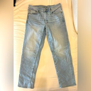Men’s American Eagle jeans size 30 x 30. Gently used.